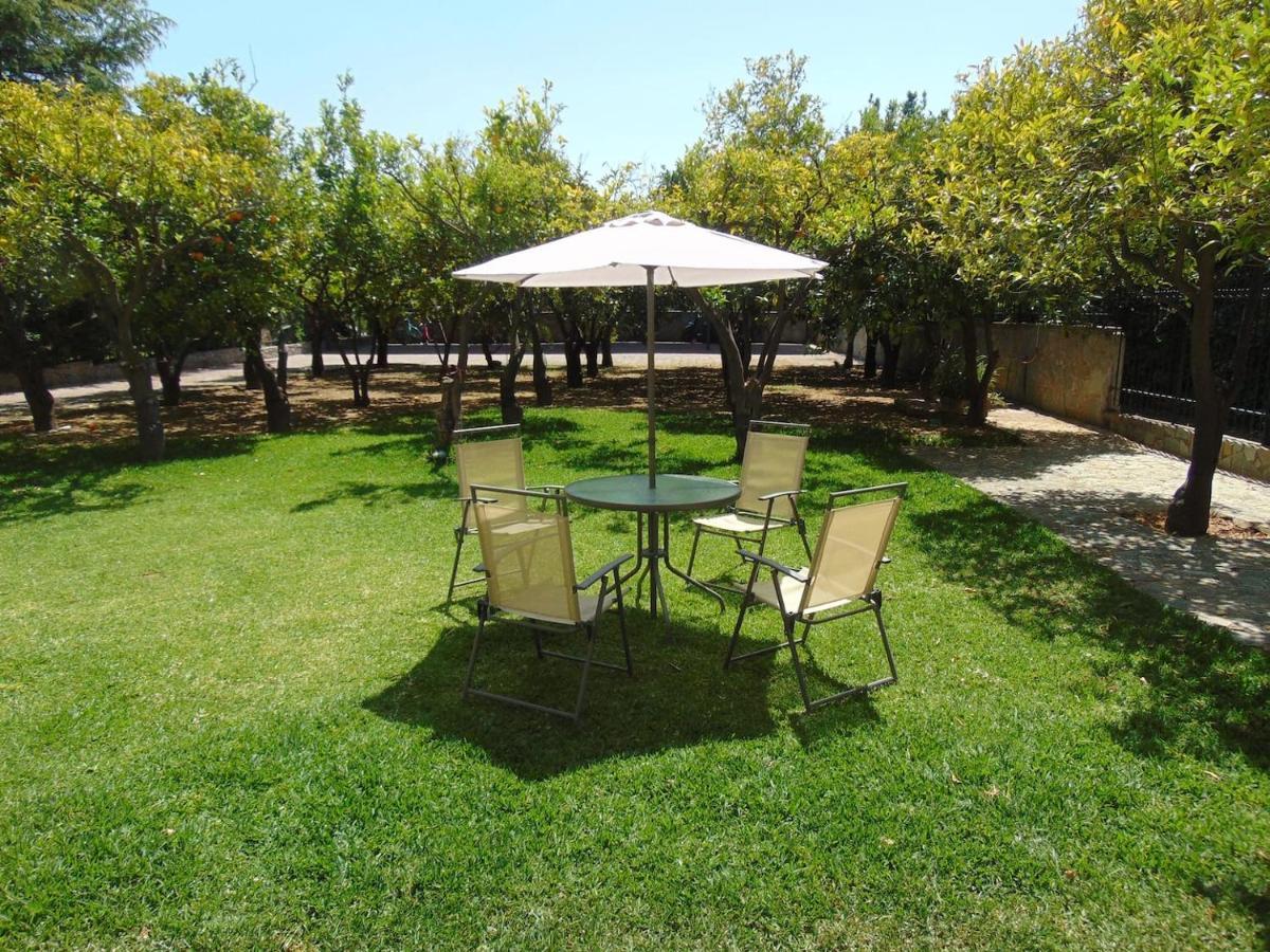 Small Theater Apartment Epidaurus Екстер'єр фото